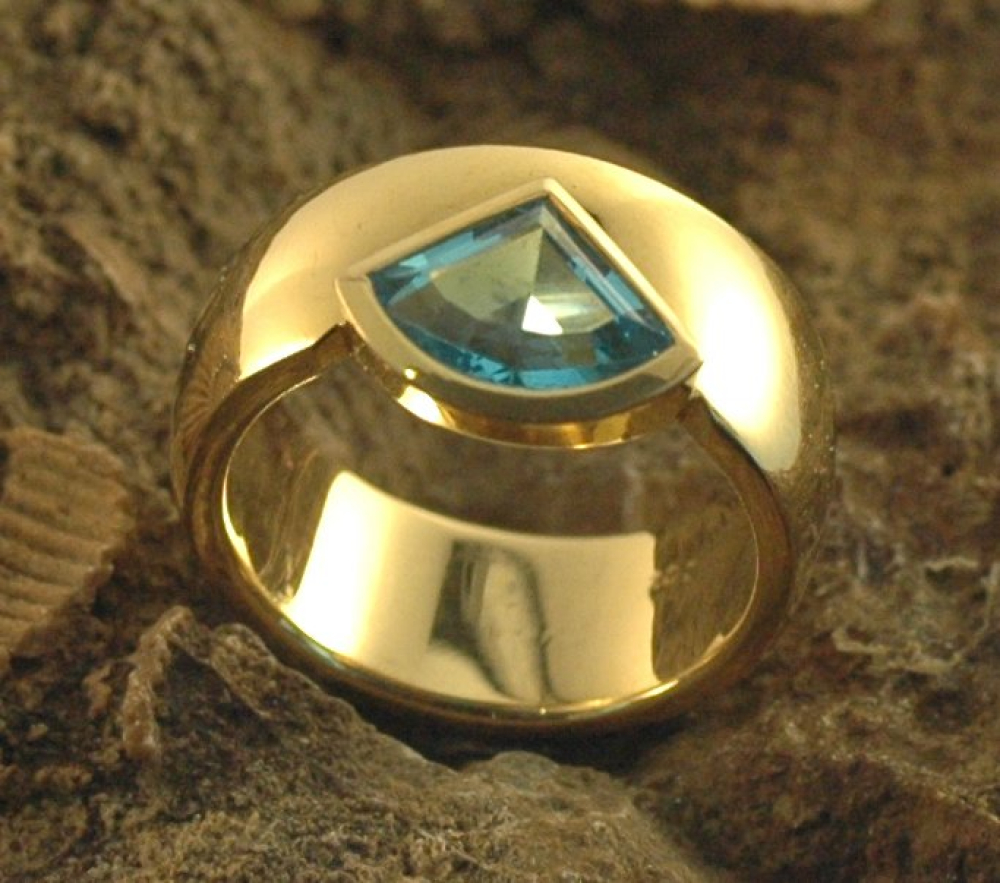 Edeltopas Ring 750 GG